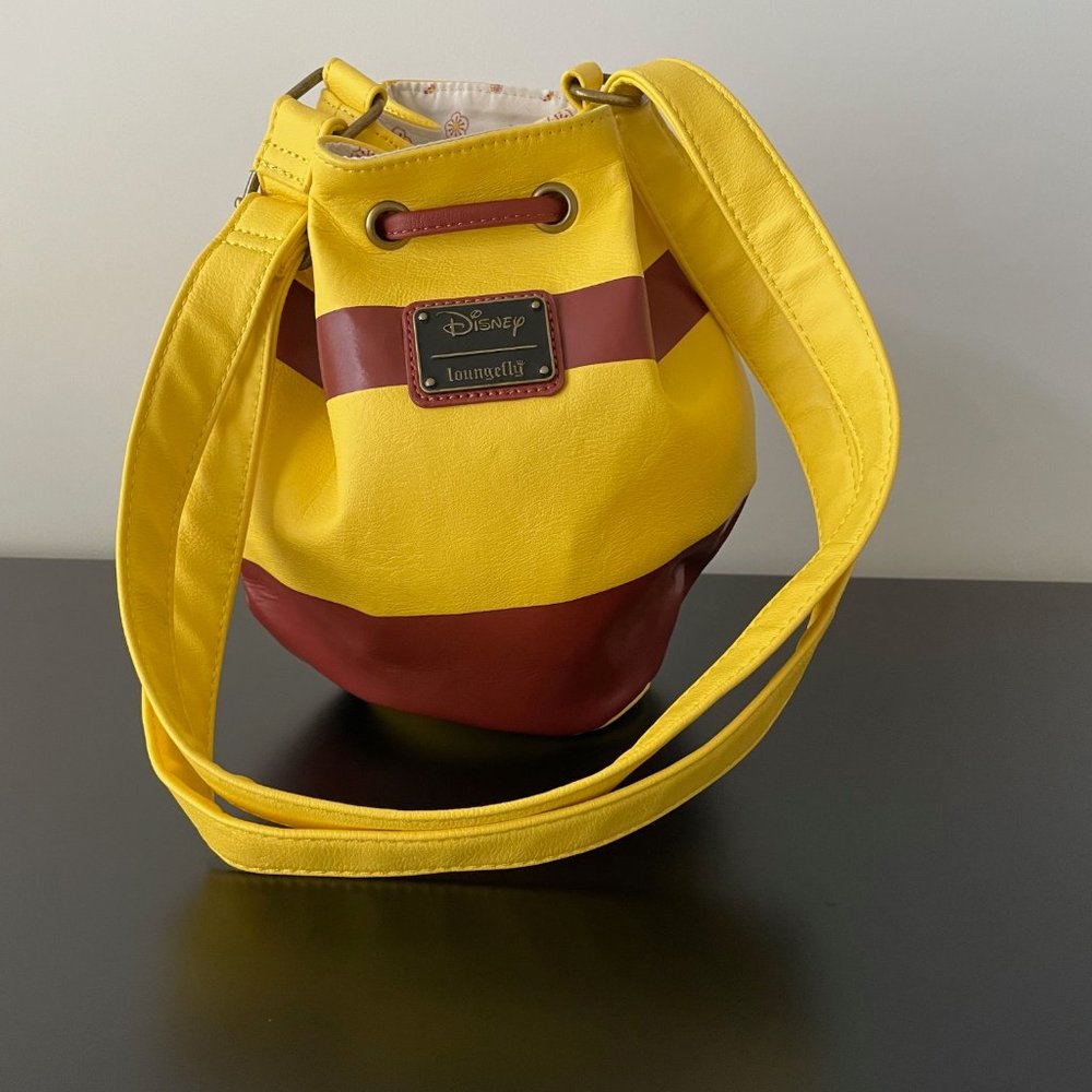 Loungefly Winnie the Pooh Hunny Pot Crossbody Bag - Picture 2 of 6